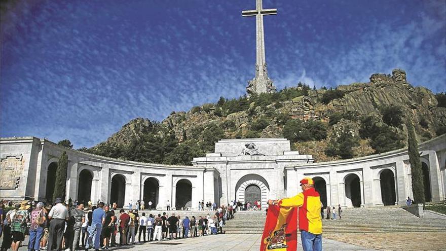 Un decreto ley blindará la exhumación de Franco