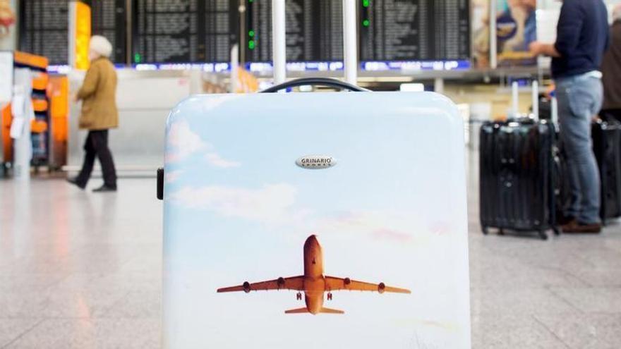 Soll ich meinen Koffer vor dem Mallorca-Flug abschließen?