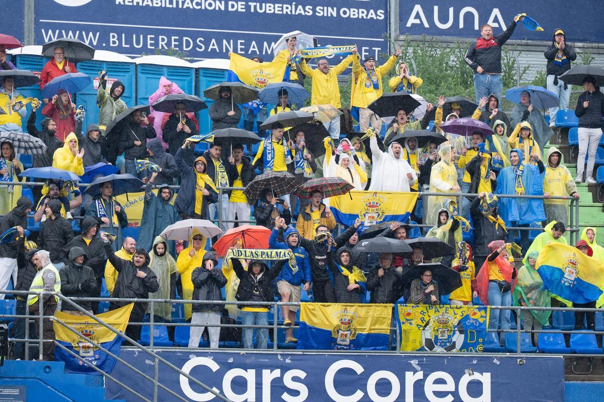 Grada de la UD en el Coliseum, el pasado sábado, festejando el fin de la gran depresión.