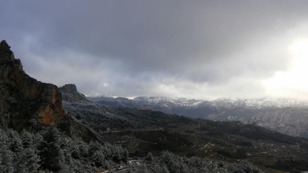 La nieve cubre la Font del Partagás, en la Sierra de Aitana