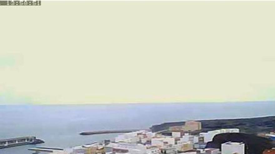 El Cabildo de El Hierro y Telefónica habilitan webcams en directo para  seguir el volcán - La Provincia