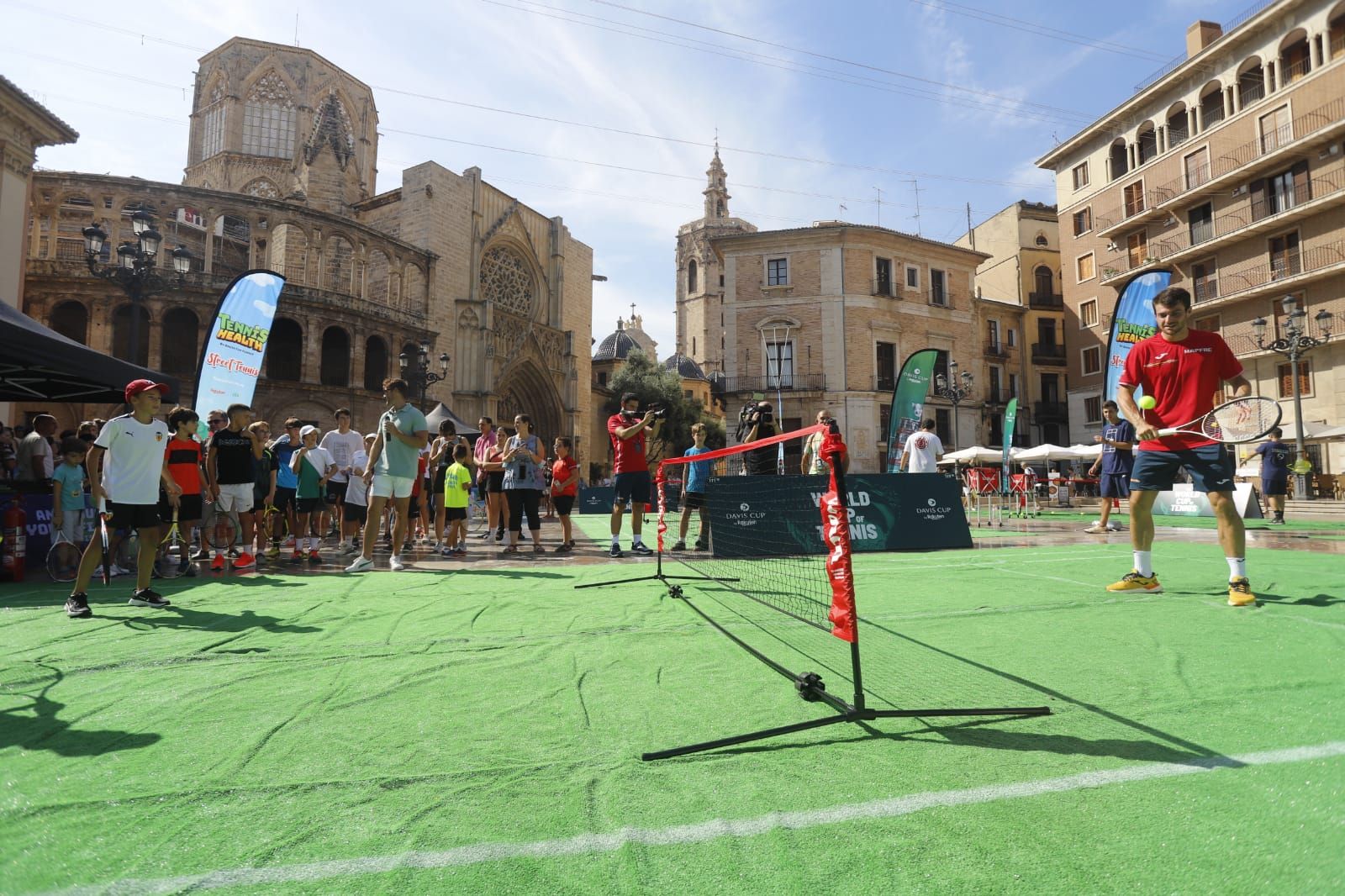 La Copa Davis ya se respira en las calles de València