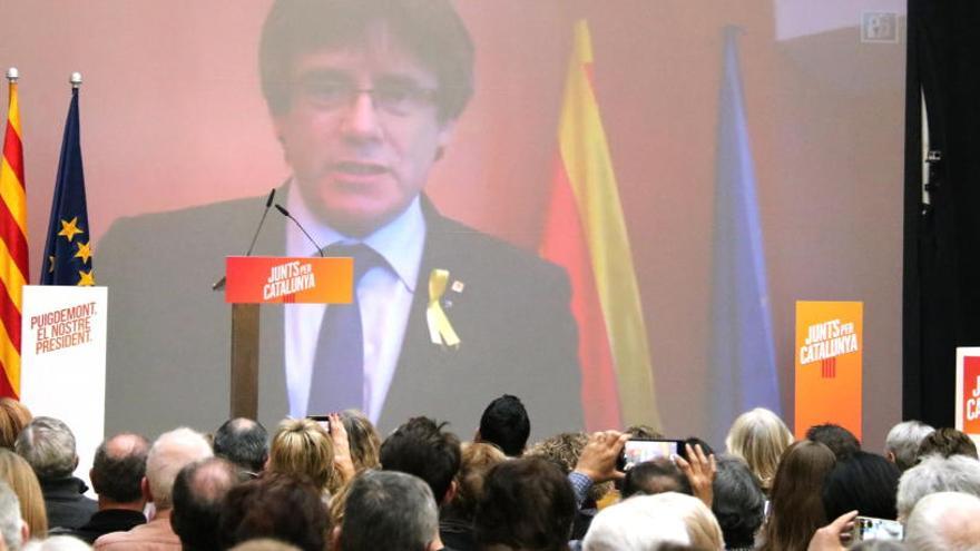 Puigdemont defensa l&#039;escola: «El que no va poder vèncer el franquisme no ho farà el 155»