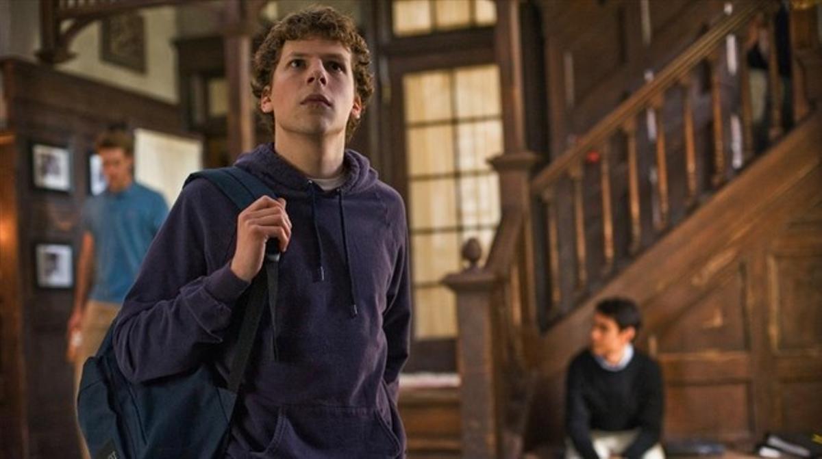 Jesse Eisenberg protagoniza la pelicula 'La xarxa social' ('La red social'), que emite TV-3.