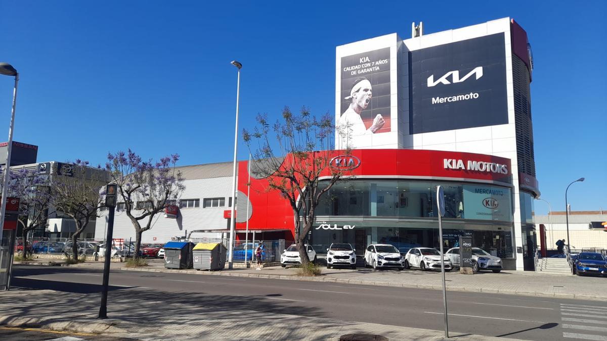 Fachada de Kia Mercamoto ahora Marcos Automoción.