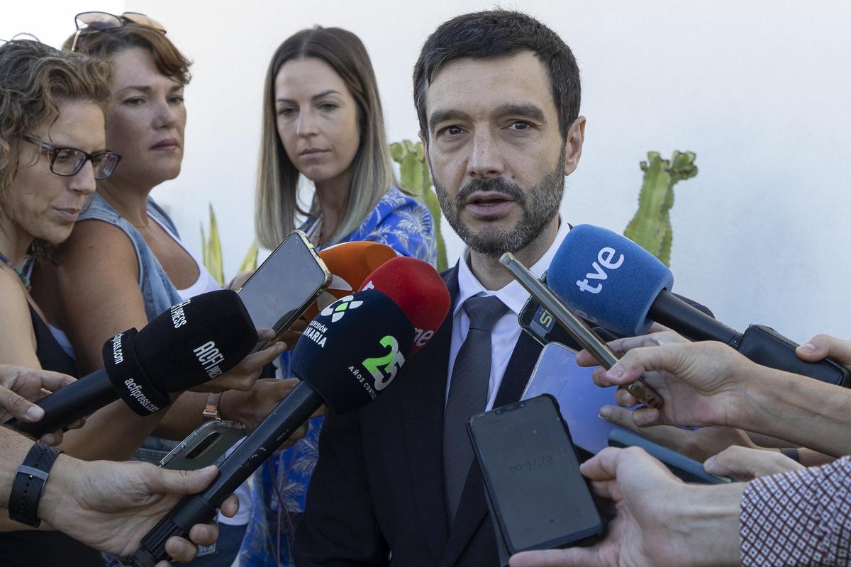 El ministro de Derechos Sociales, Consumo y Agenda 2030, Pablo Bustinduy, este viernes en Las Palmas de Gran Canaria.