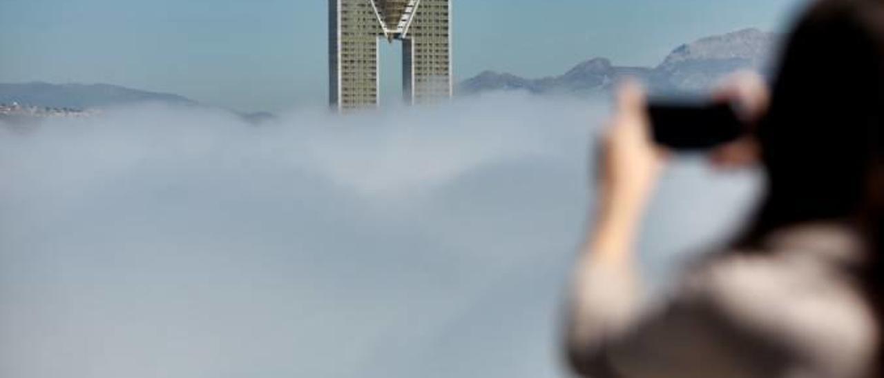 El edificio In Tempo de Benidorm es reflejo fiel del pinchazo de la burbuja inmobiliaria.