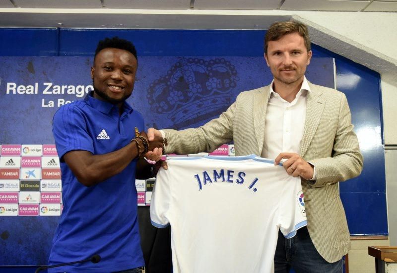 Fotos de la presentación de James Igkebeme