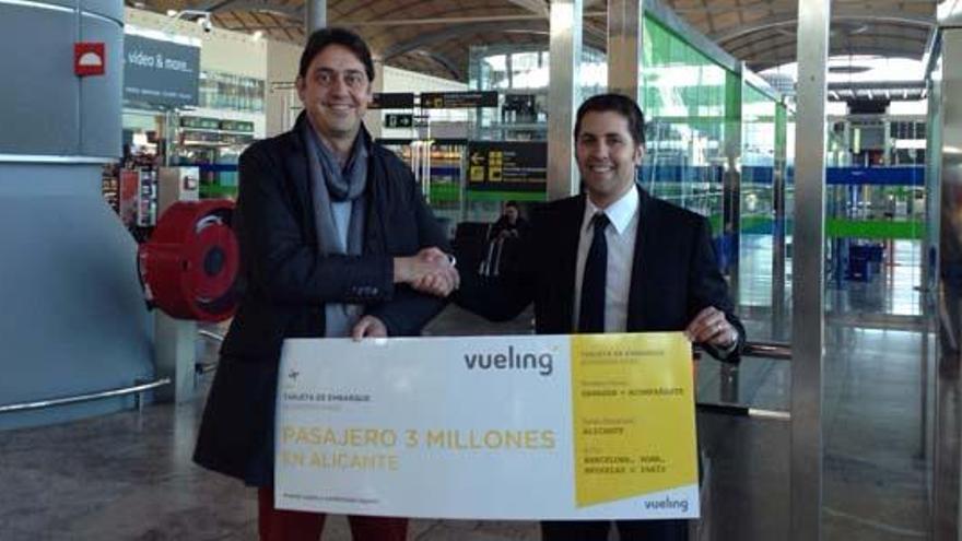 Pasajero 3 millones de Vueling en El Altet