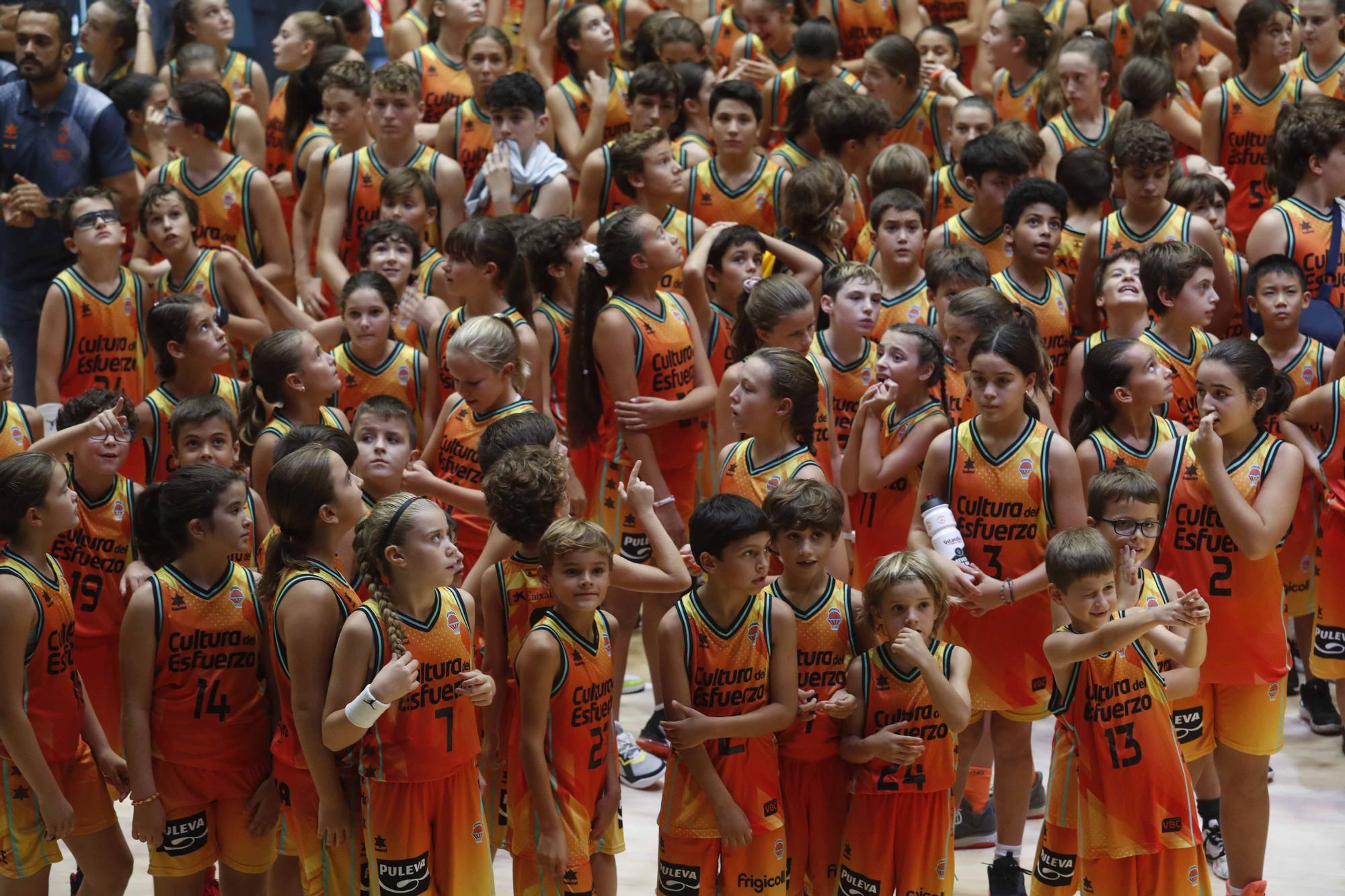 Presentación del Valencia Basket en La Fonteta