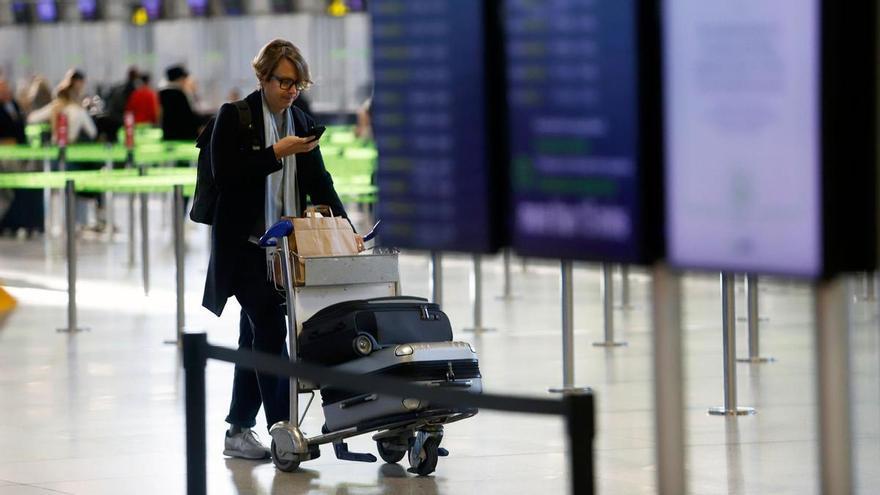Detenida por amenazar con derribar aviones en el aeropuerto de Málaga