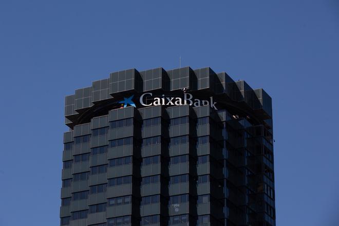 CaixaBank supera una caída en su operativa 'online'