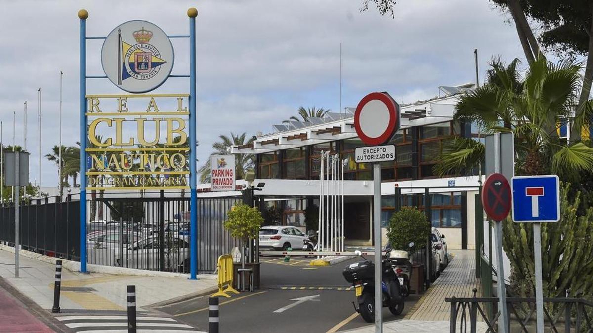 Entrada al Real Club Náutico de Gran Canaria