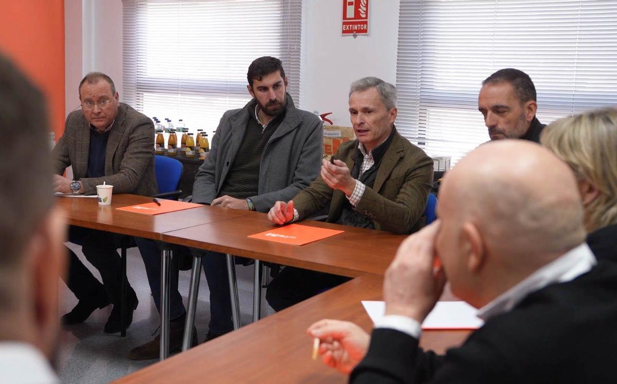José Ángel Antelo, durante la reunión en el Cetem.