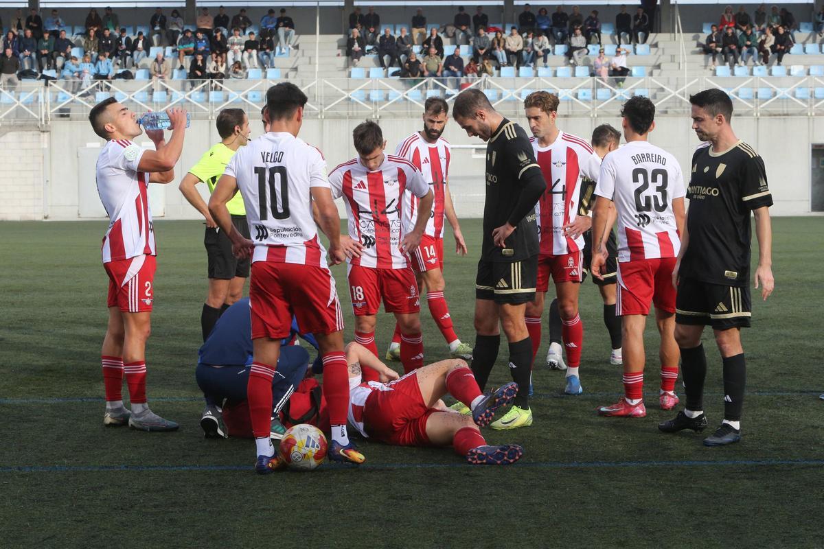 Lance del partido entre Alondras y Compostela de la primera vuelta.