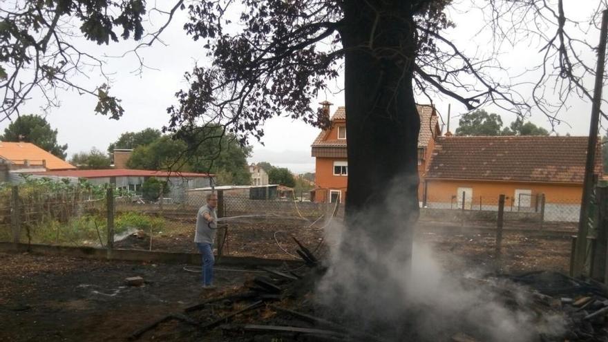 Vecino de Coruxo afectado por los incendios. // A.L.