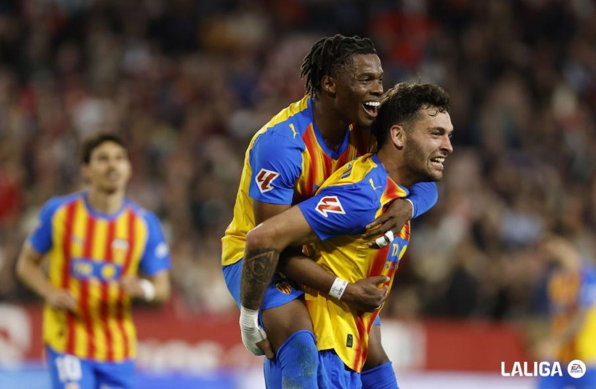 El Valencia CF se impuso al Sevilla con una gran actuación