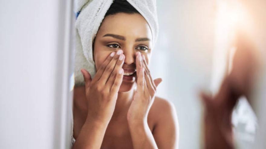 Los tres usos que le puedes dar al aceite de oliva para rejuvenecer tu piel y combatir las arrugas