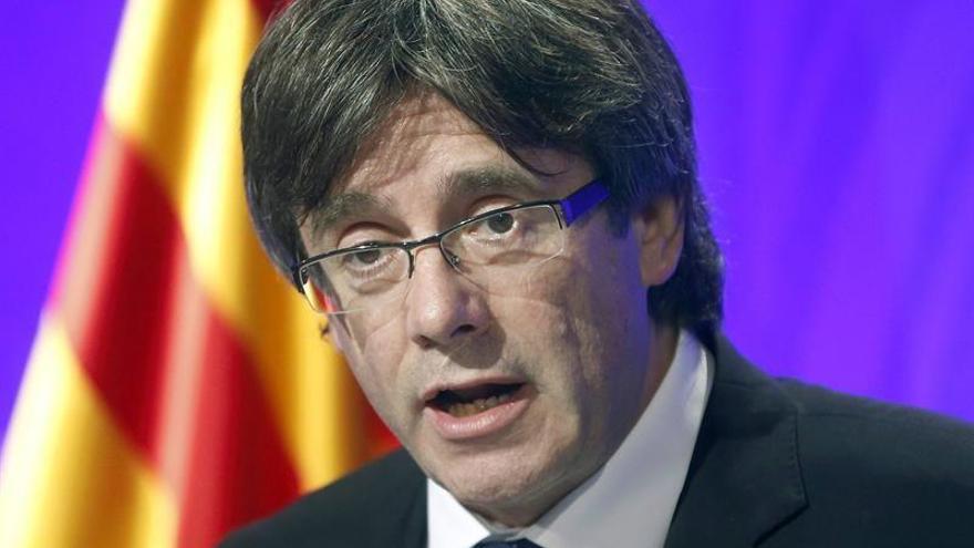 Puigdemont afirma que &quot;lo que está realmente suspendido es la democracia&quot;