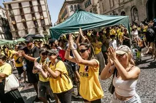 Manifestación durante la huelga de educación en el primer día de colegi