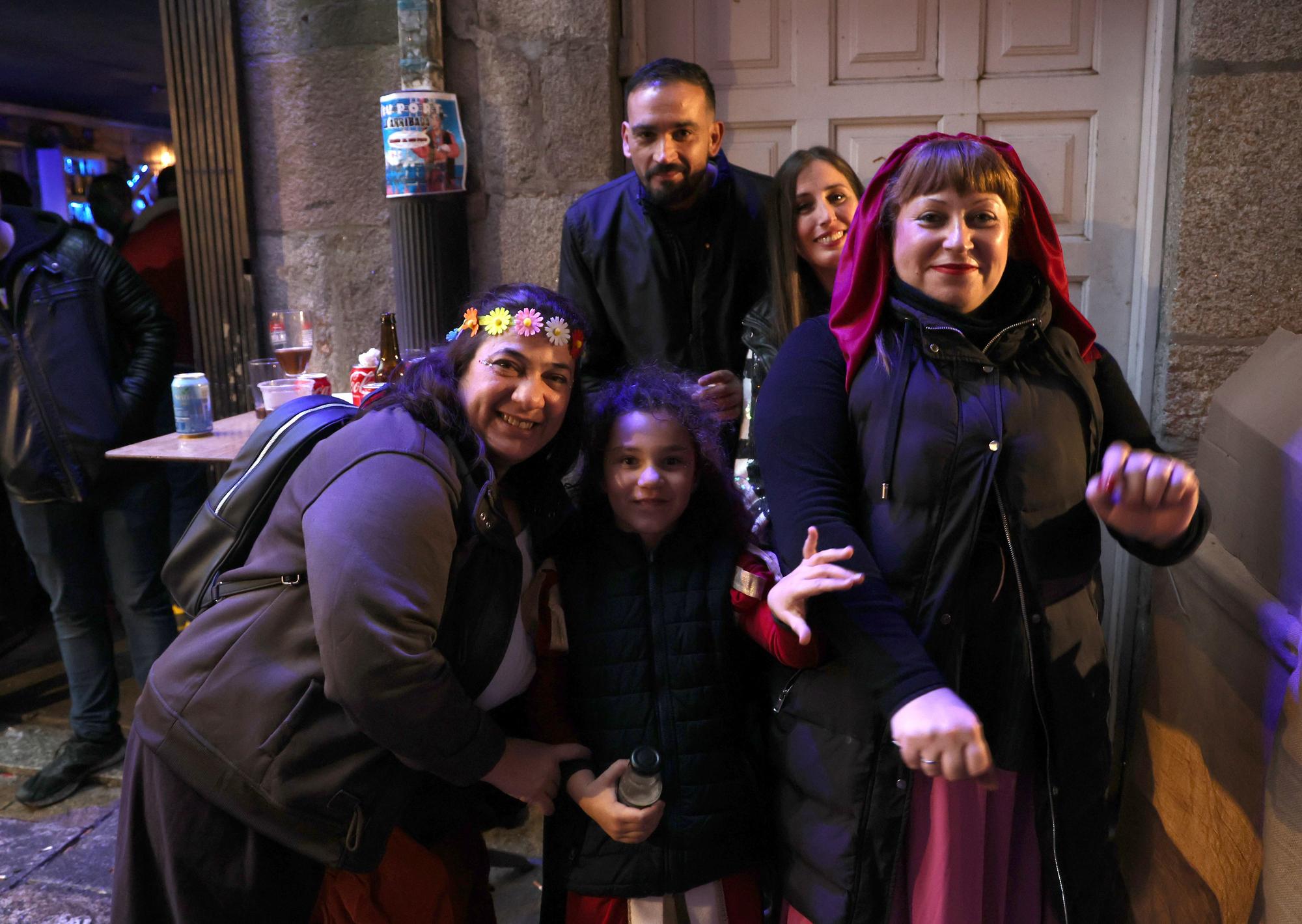 La representación teatral triunfó pese a la lluvia para luego trasladar el ambientazo de fiesta a las calles del casco histórico