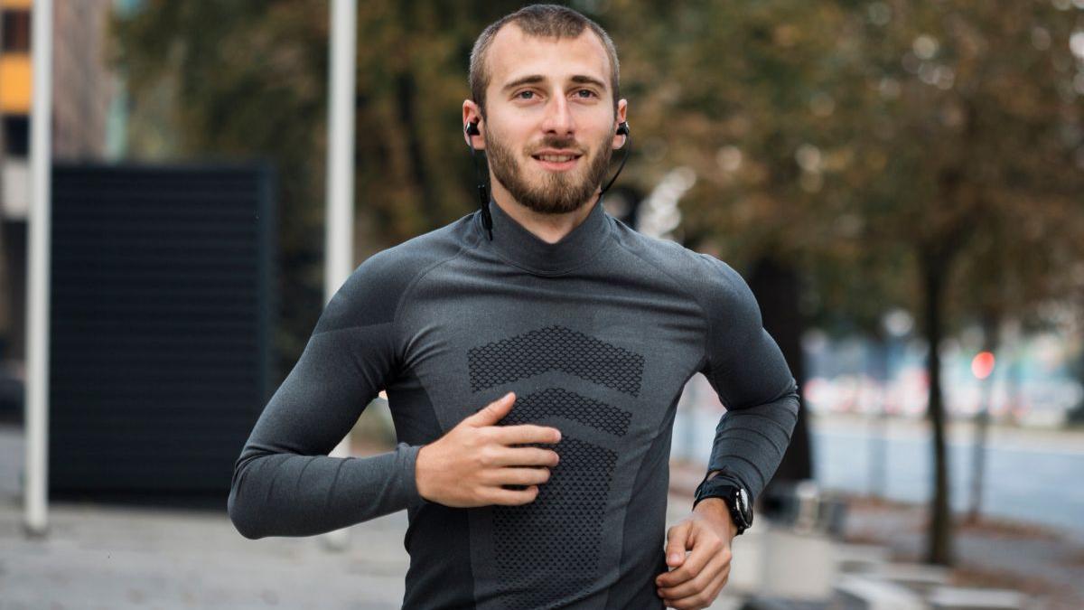 Estas son las 7 mejores zapatillas impermeables para correr sin preocuparte por el agua recomendadas por expertos