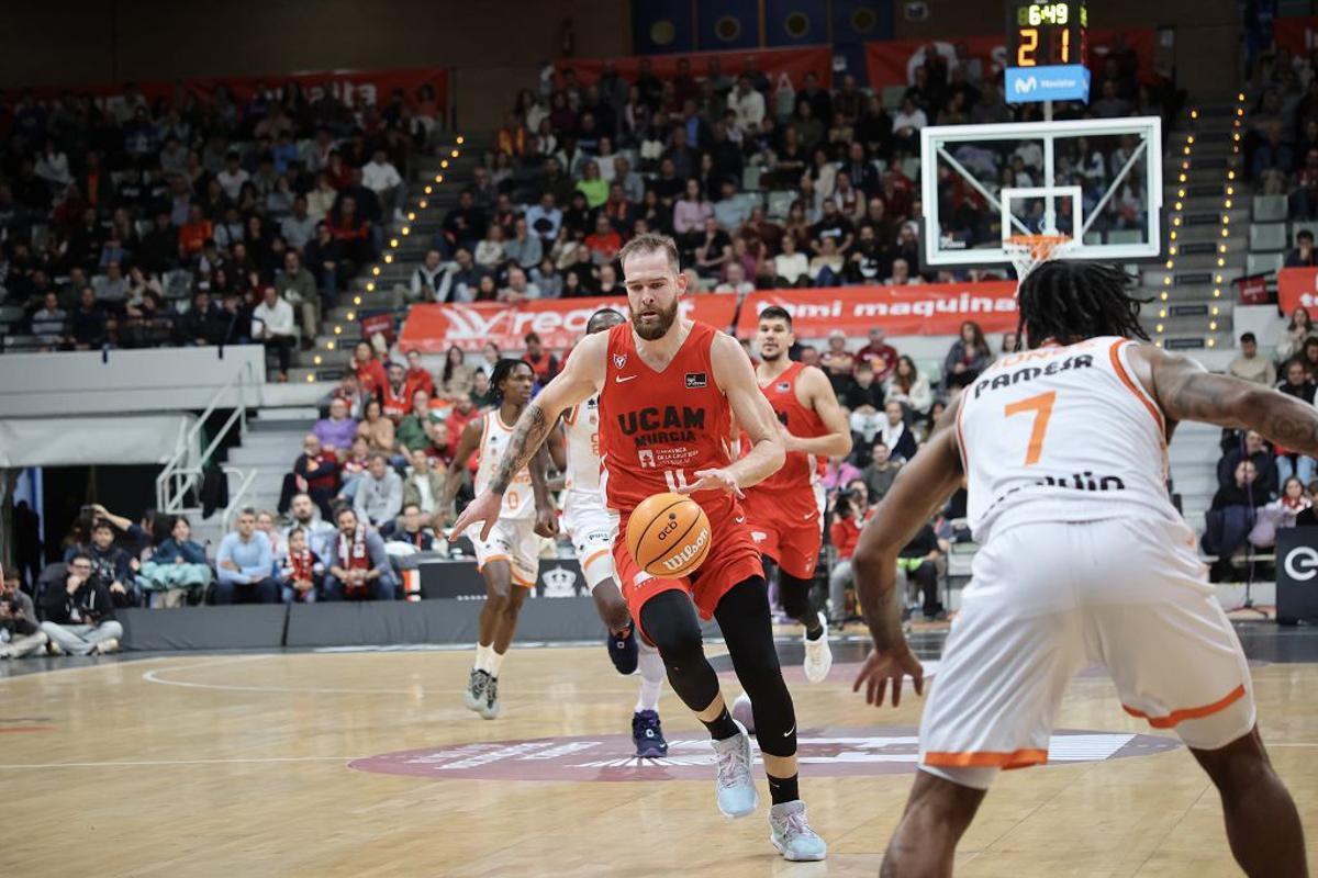 Las mejores imágenes del UCAM Murcia - Valencia Basket