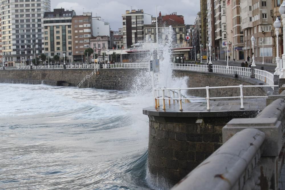 Efectos del temporal en Gijón