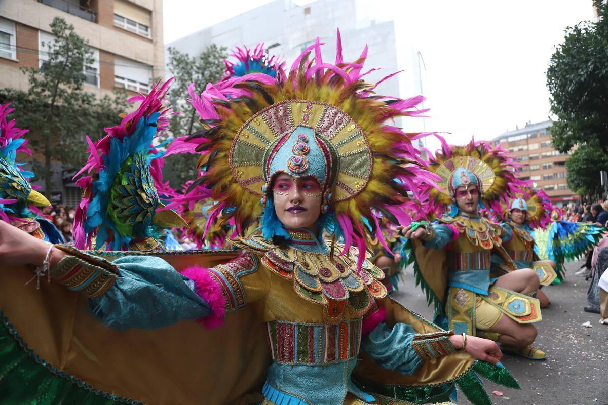 La comparsa Aquelarre en el Gran Desfile de Carnaval de Badajoz.