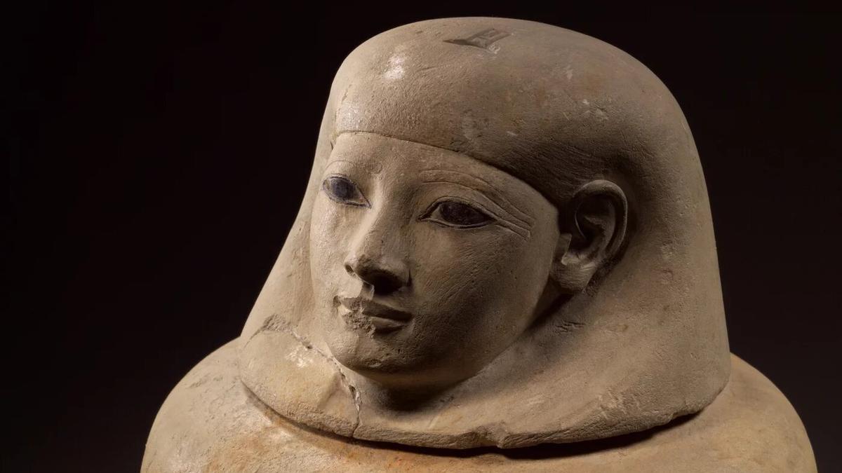 Jarra canópica de piedra caliza de la dama egipcia Senetnay (c. 1450 a. C.)