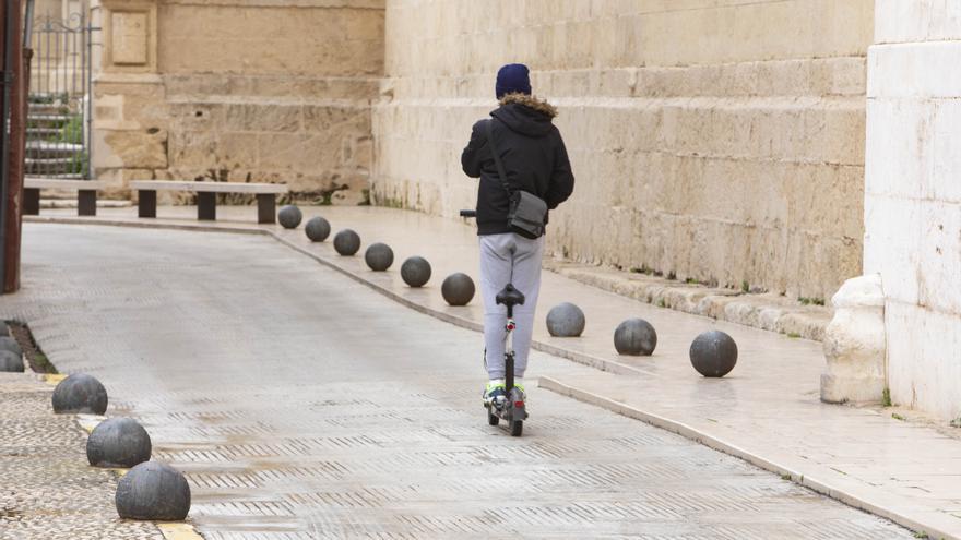 Un uomo è stato arrestato in Italia in relazione a un incidente in scooter a Valencia che ha ucciso un uomo ed è fuggito.