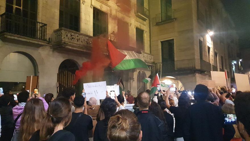 Vídeo | Manifestació a Girona contra l&#039;ofensiva militar d&#039;Israel a la franja de Gaza