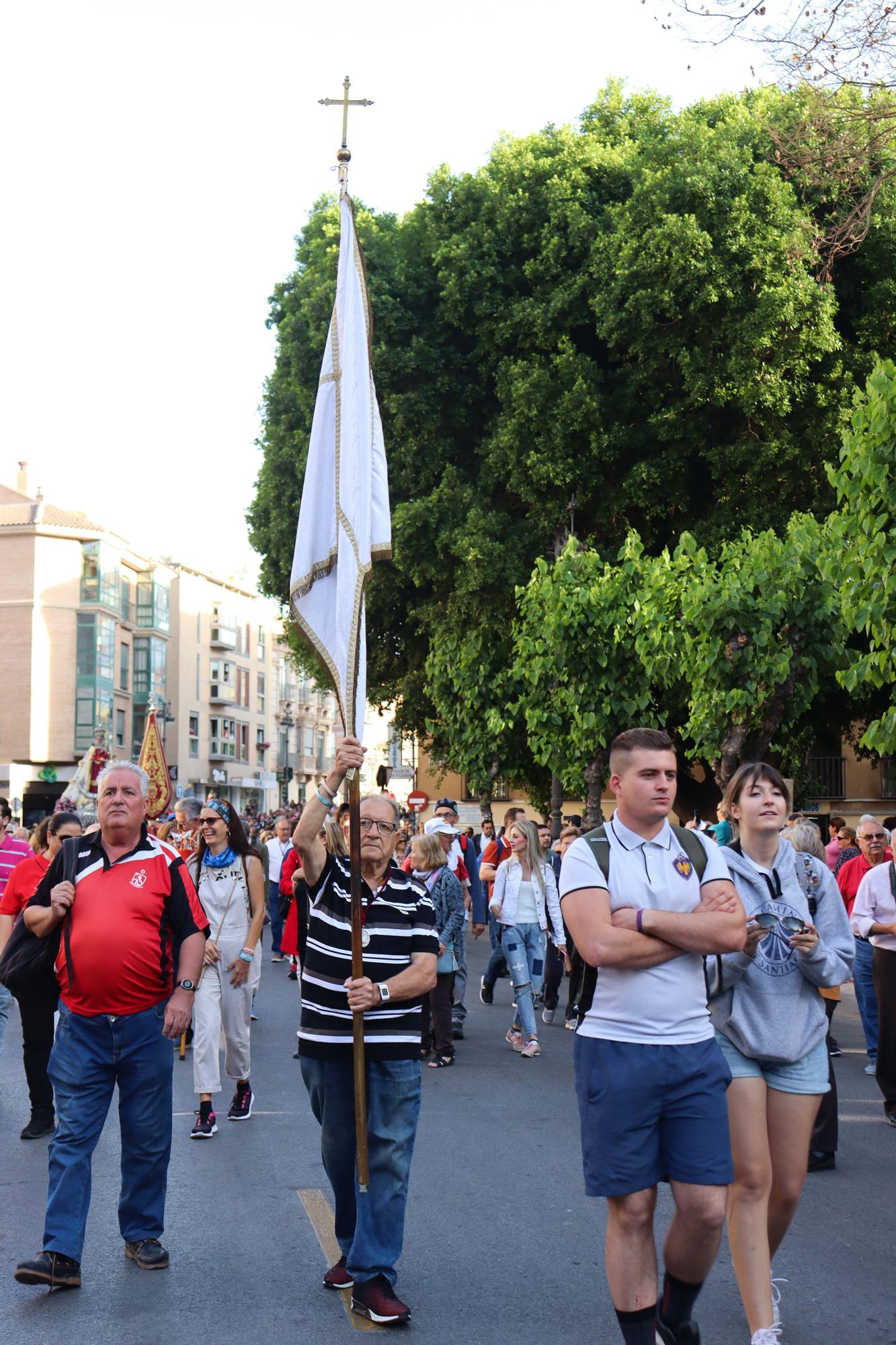 Las imágenes del regreso en romería de la Fuensanta a su santuario