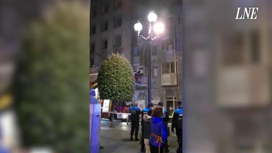 Un incendio en el edificio okupa del Carmen obliga a desalojar de madrugada a nueve inquilinos