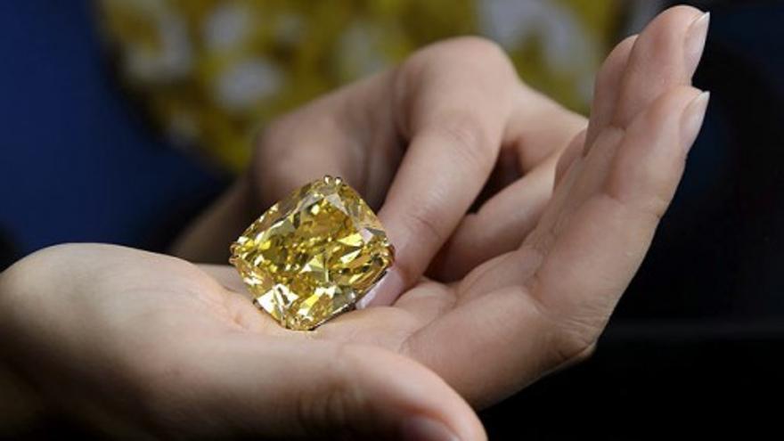 Sotheby’s vende por 12 millones un diamante amarillo de 110 quilates