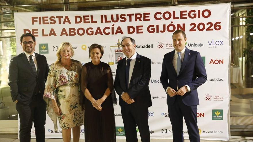 La cena del Colegio de la Abogacía de Gijón, en imágenes