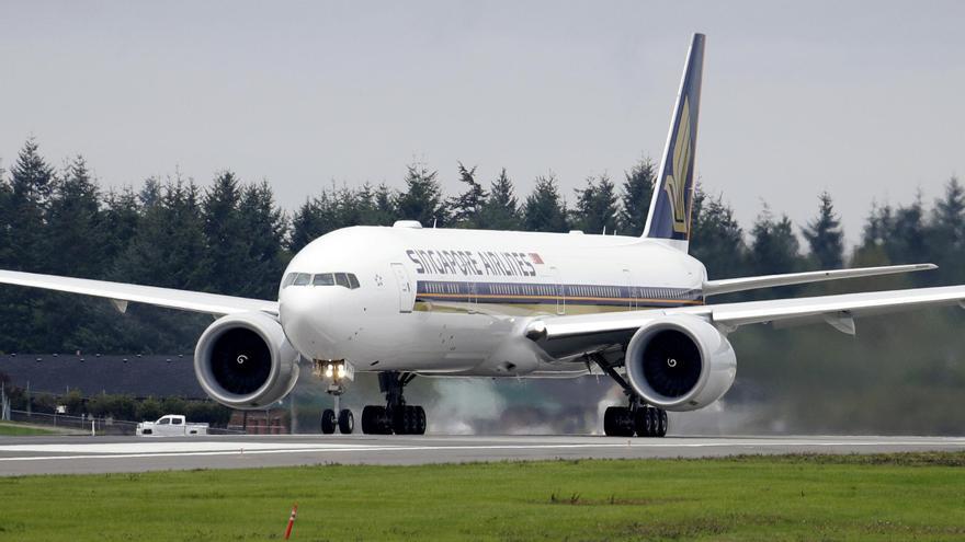 Un mort i diversos ferits en un vol de Londres a Singapur afectat per fortes turbulències