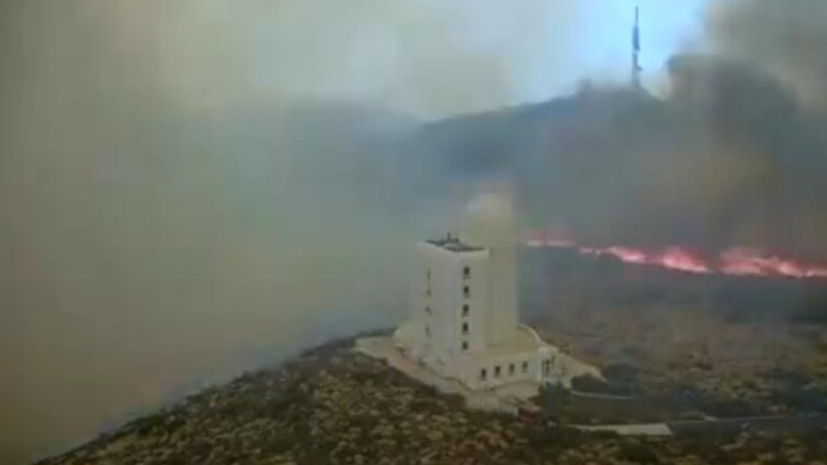 Así ha llegado el incendio de Tenerife al Observatorio del Teide