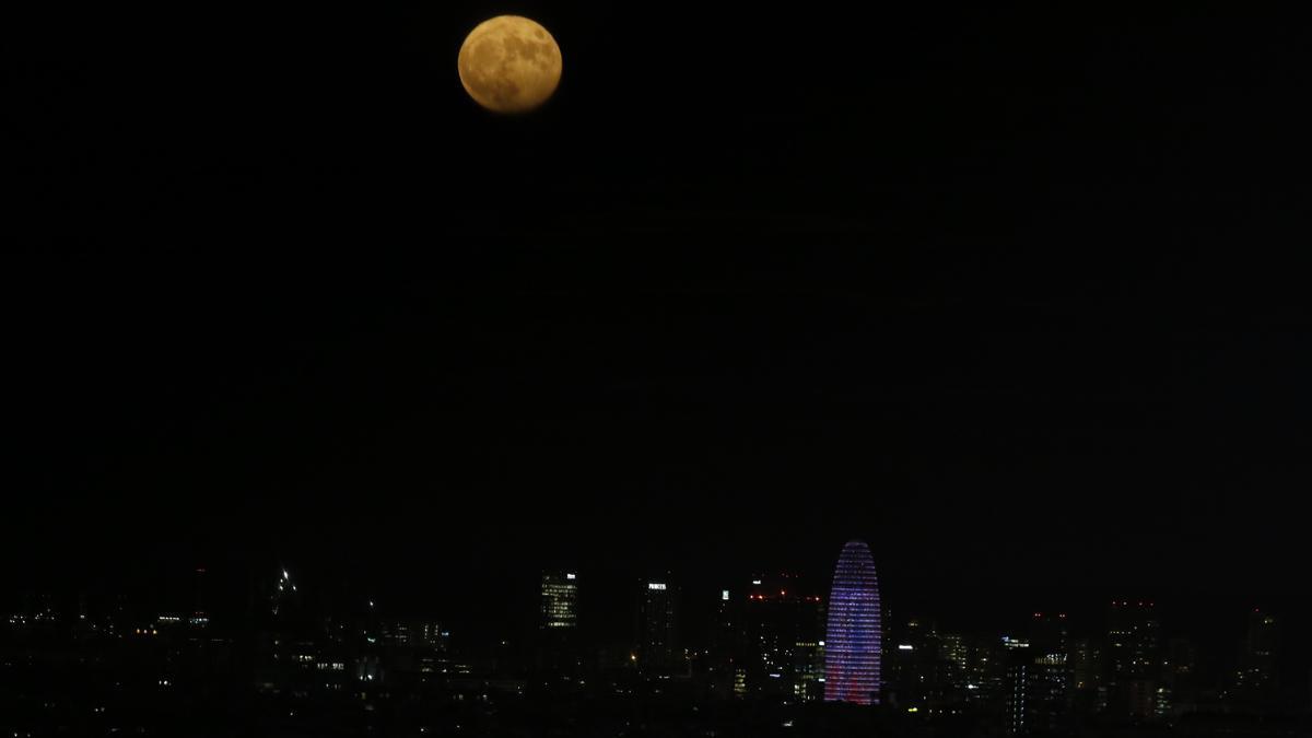 Luna llena en Barcelona.