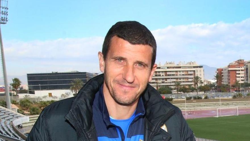 Javi Gracia posa en el Estadio de Atletismo