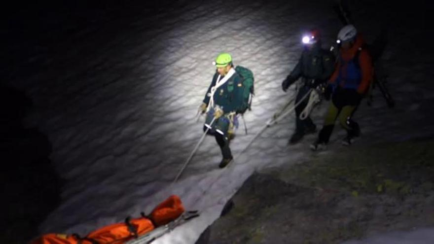 Rescatado el cadáver de una joven senderista en Gredos