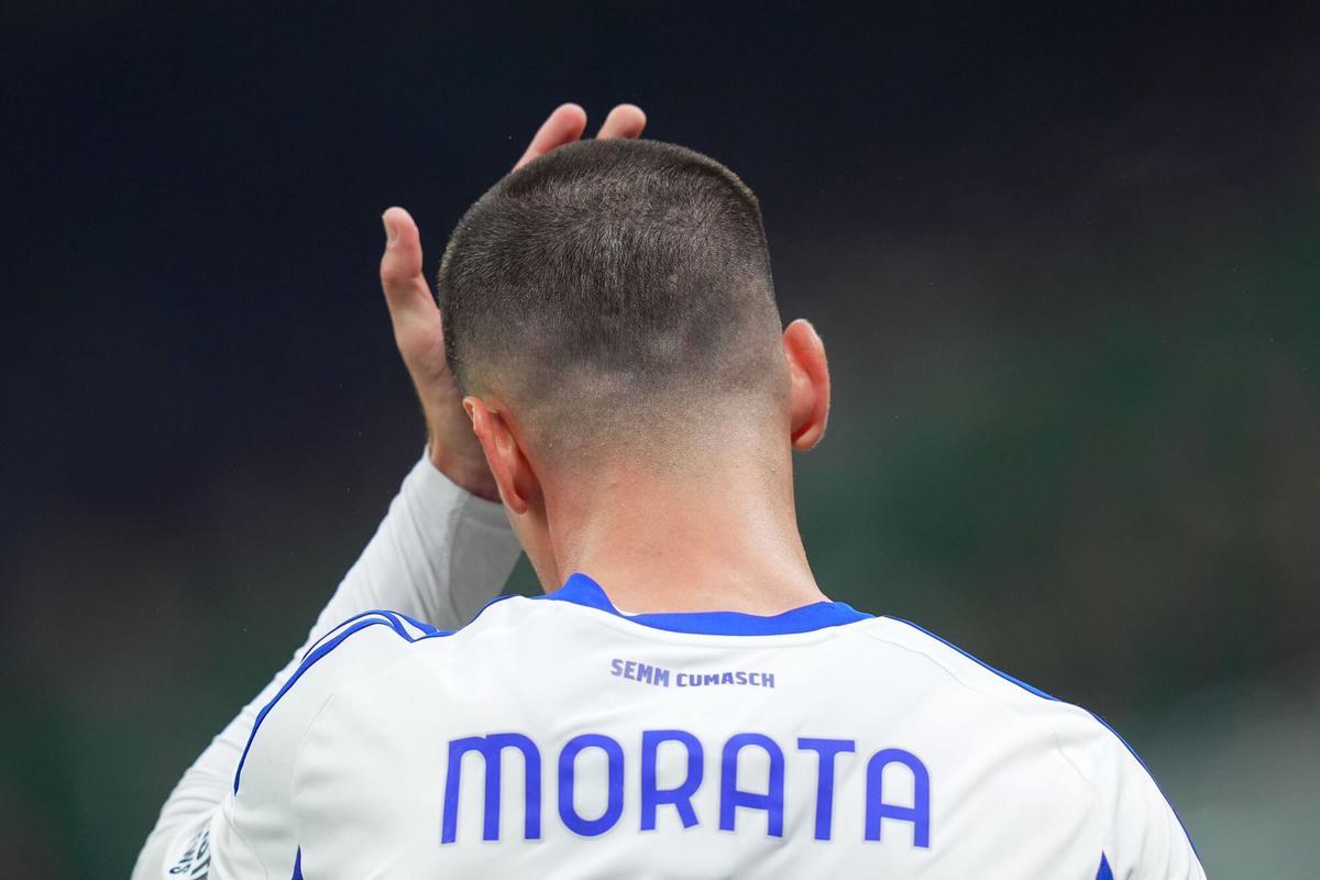 Como’s Alvaro Morata during the Serie A soccer match between Inter and Como at the San Siro Stadium in Milan , north Italy - Saturday , December 06 , 2025. Sport - Soccer . (Photo by Spada/Lapresse)