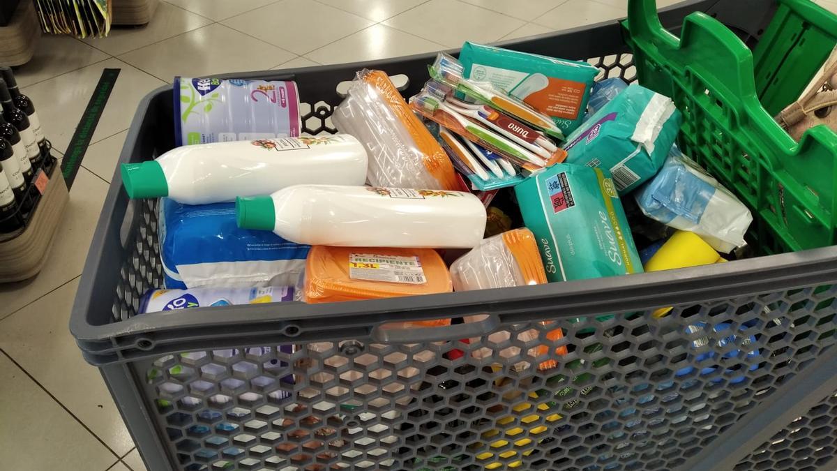 Parte de la compra que hizo Juana Ramos, con ayuda de muchas personas de Córdoba.