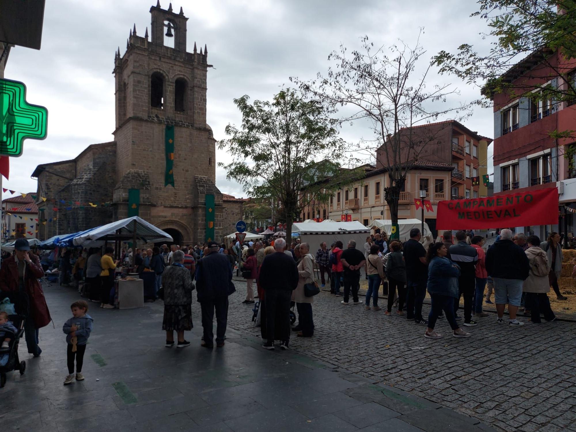 En imágenes: Domingo de lleno en la Feria Medieval de Salas