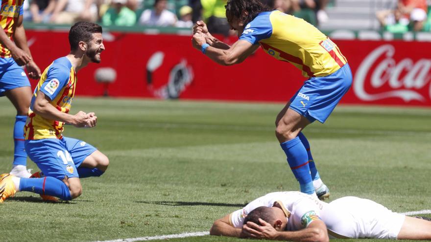 Cavani se reencuentra sin el gol