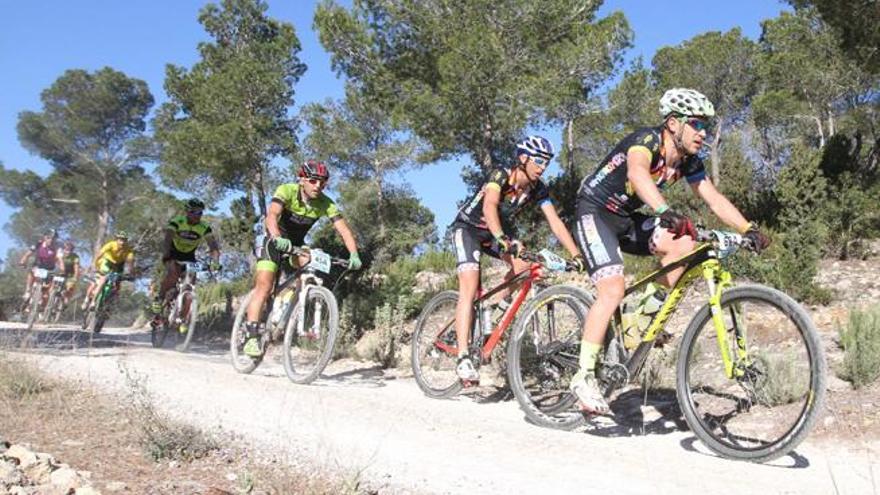 Un grupo de ciclistas en una edición anterior de la vuelta