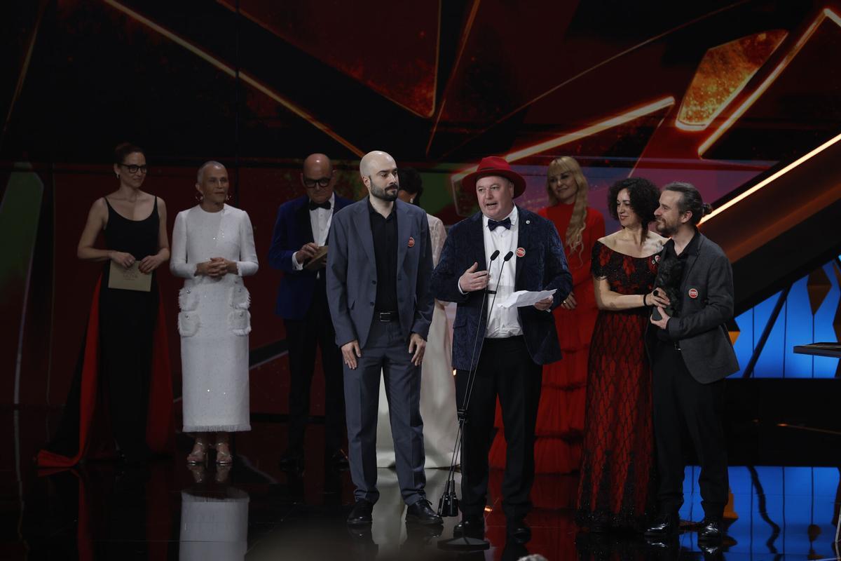 El equipo creador del cortometraje 'Gilbert' ganan el Goya a mejor cortometraje de animación. El equipo creador del cortometraje 'Gilbert' ganan el Goya a mejor cortometraje de animación.