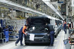 China se corona como el mayor exportador de coches eléctricos del mundo