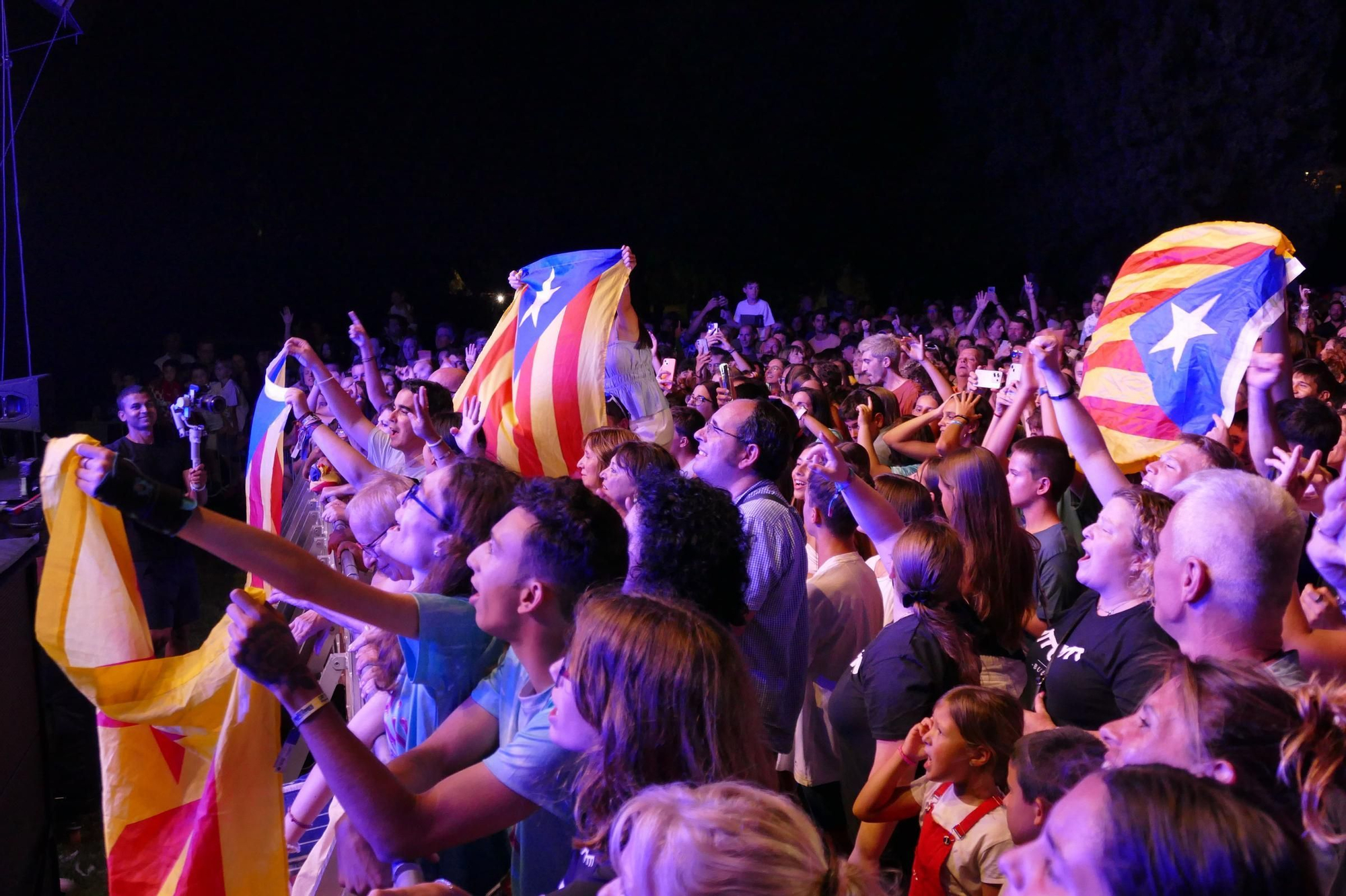 La segona Bertranada Fest congrega unes 8.000 persones als concerts de Ginestà i Búhos