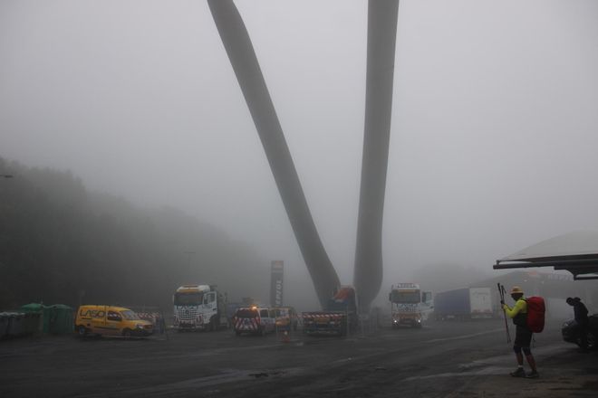 GALERÍA| Espectacular transporte de las palas de los aerogeneradores en la Alta Sanabria